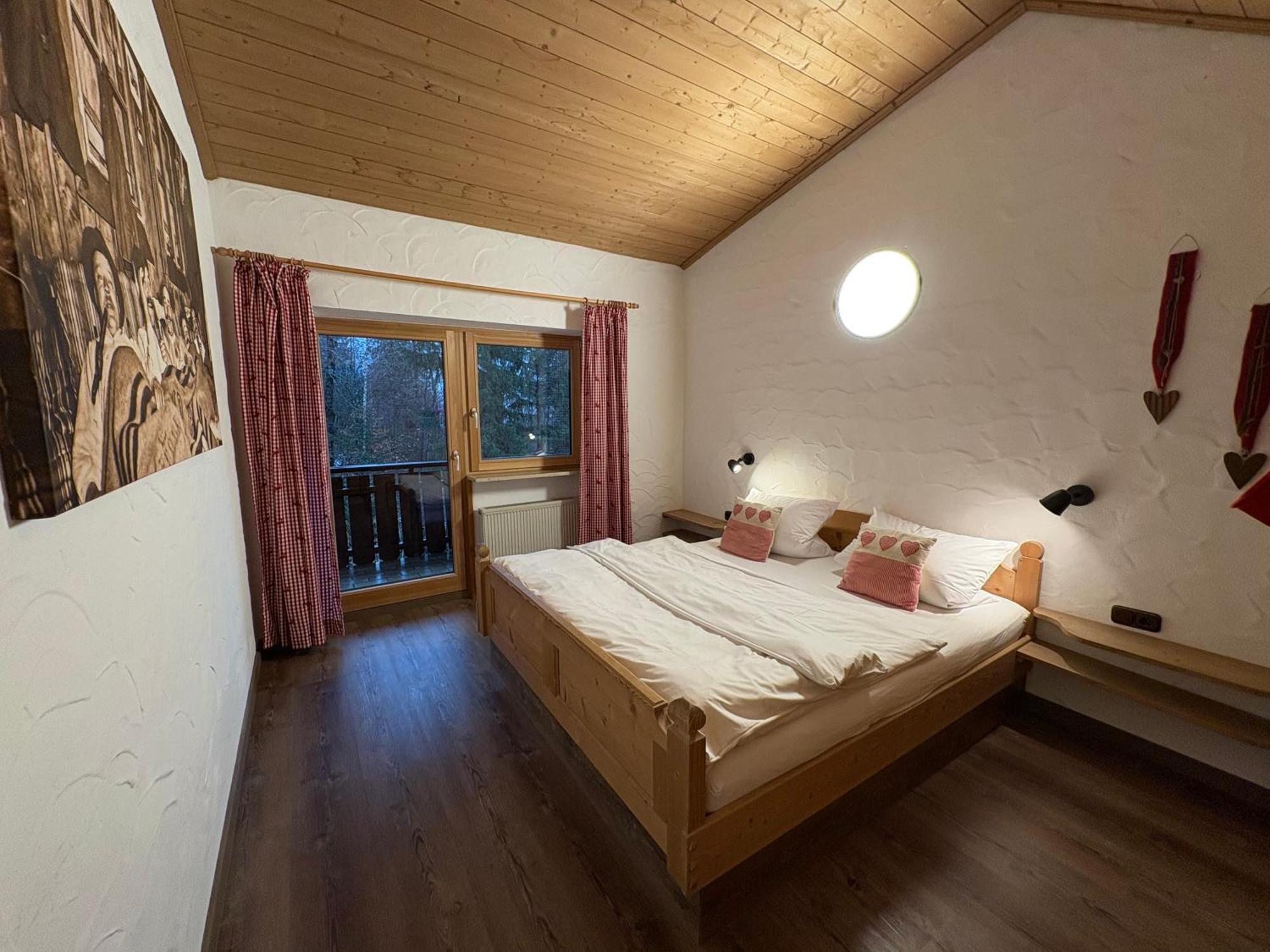 Апартаменты Dreimaederlhaus Am Berg Пфронтен Экстерьер фото