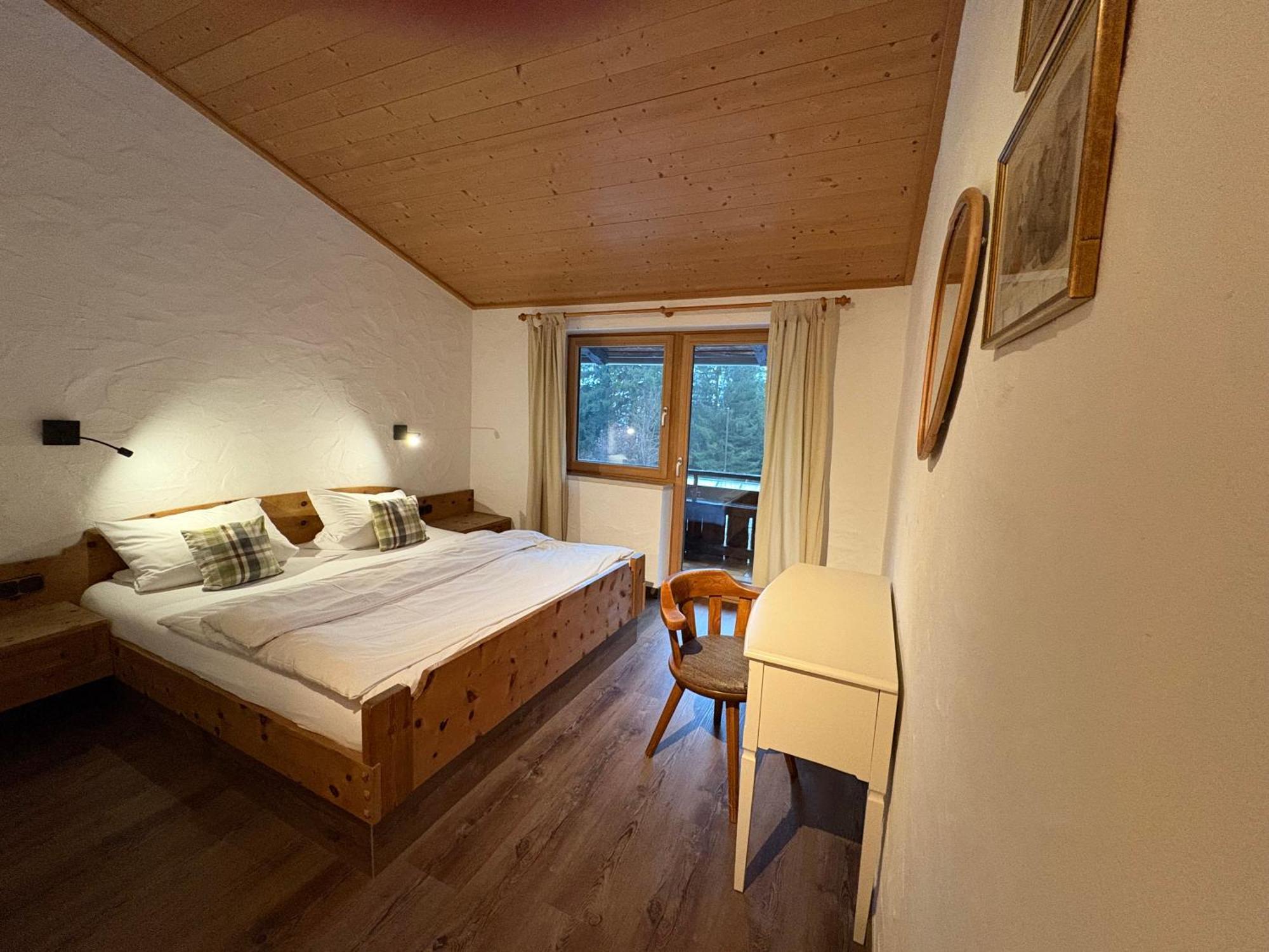 Апартаменты Dreimaederlhaus Am Berg Пфронтен Экстерьер фото